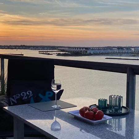Nordmole 22 Penthouse Apartment *